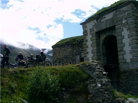 Das Fort Veriselles oberhalb des Mont Cenis-Stausees