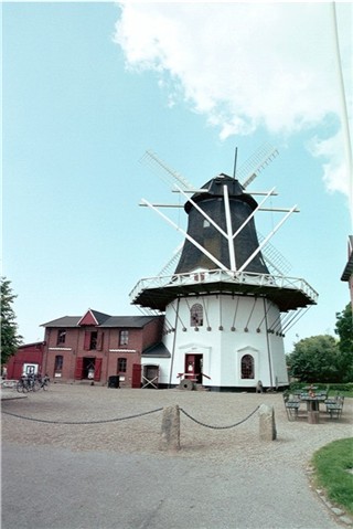 Dänemarks älteste Windmühle in Höjer