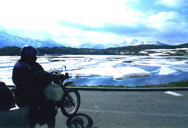 Eisschollen auf dem Totensee (Grimselpass)